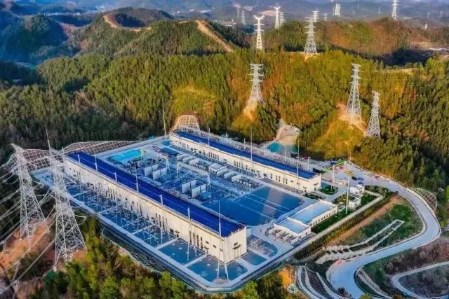 能源生产稳步提升 绿色转型浪潮澎湃