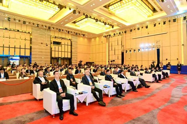 氢能产业用人需求激增 人才培养迫在眉睫