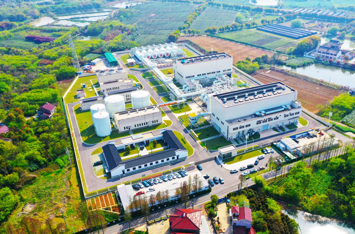 超大压缩空气储能电站——华能金坛盐穴压缩空气储能发电二期项目开工建设