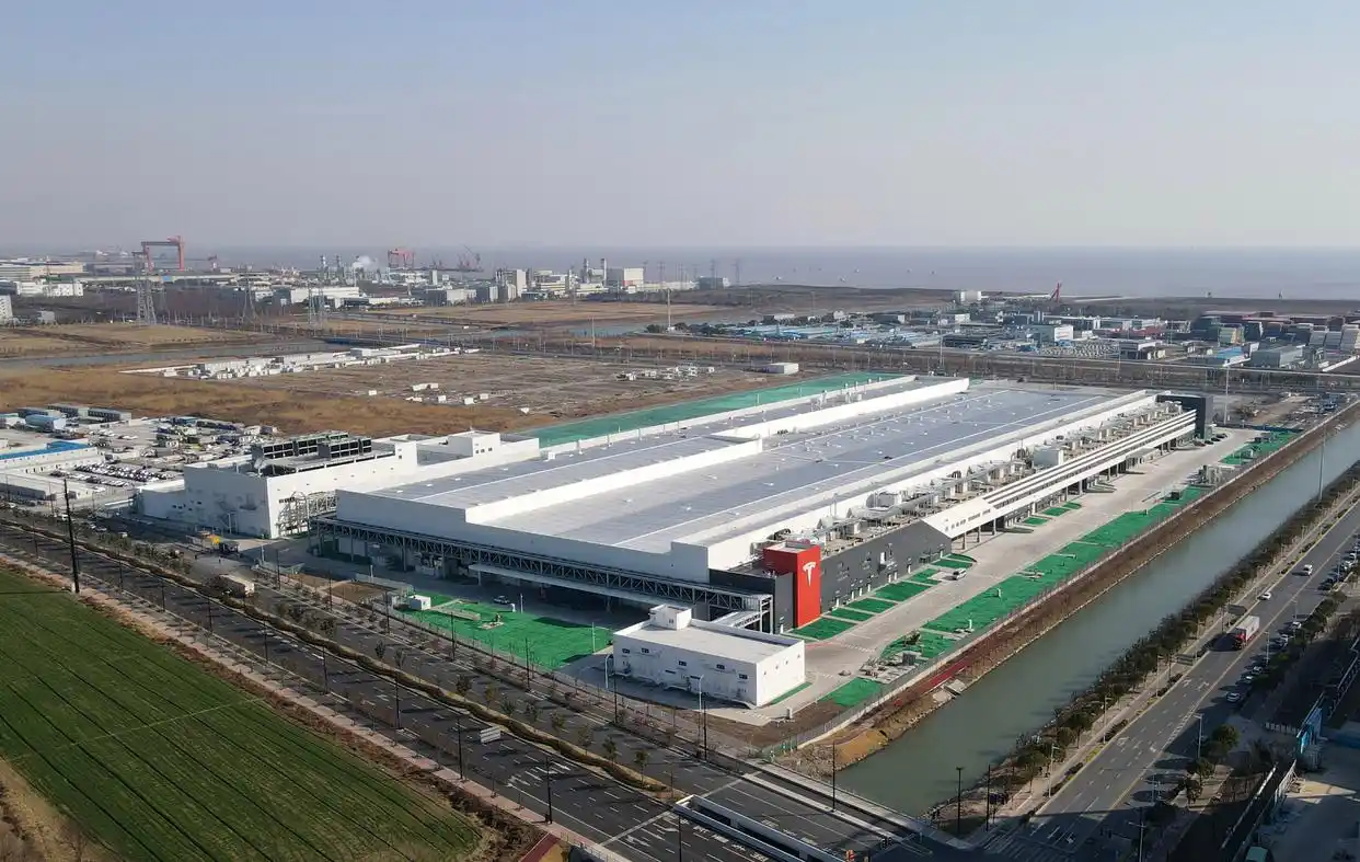 特斯拉上海储能超级工厂正式投产，在华业务迈入新阶段