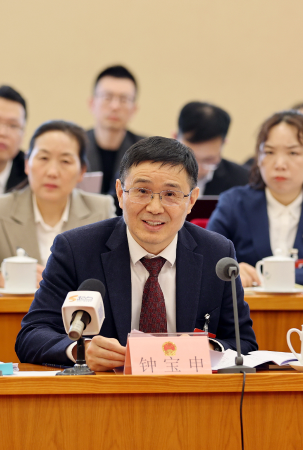 持续加强光伏自主创新与原创技术发展